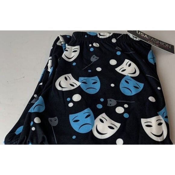 Plus Size All Over Blue and White Comedy‎ Tragedy Mask Legging Print - Picture 5 of 9